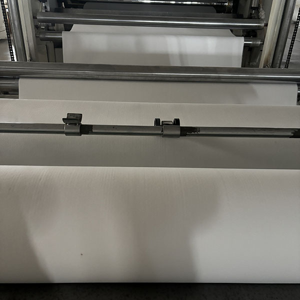 Pagkakaiba sa pagitan ng polypropylene long-fibre at short-fiber filter na tela